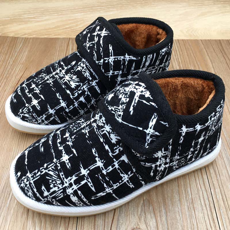 Hausschuhe in Übergröße mit Leopardenmuster und Blumenmuster - image 3