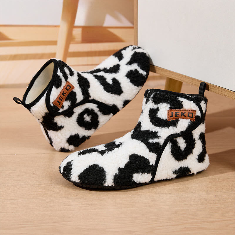 Niedliche Hausschuhe mit Kuhmuster in Übergröße - image 8