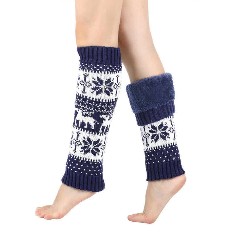 Gestrickte Beinstulpen mit Schneeflockenmuster und Hirschmotiv - image 3