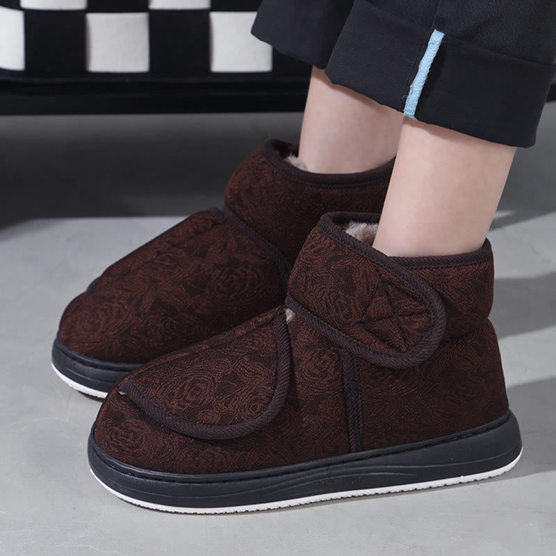 Hausschuhe mit Blumenmuster in Übergröße - image 0