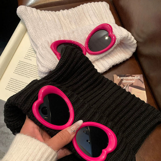 Auffällig designte Mütze mit Schutzbrille - image 0