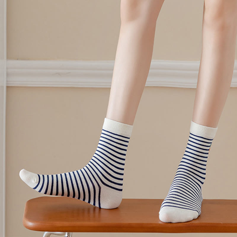 Vintage-Socken mit Kaninchenstickerei (5 Paar) - image 2