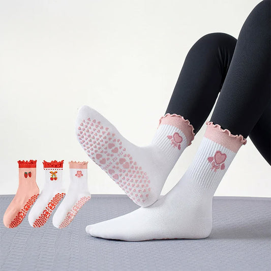 Yoga-Socken mit Erdbeer-Kirsch-Herz (3 Paar) - Mehrfarbig - EU36-40 (US3-7) - image 0
