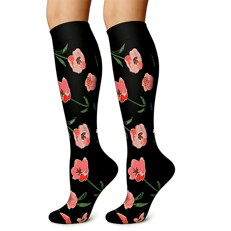 Kniehohe Kompressionsstrümpfe mit Blumenmuster in Schwarz und Weiß (6 Paar) - image 1