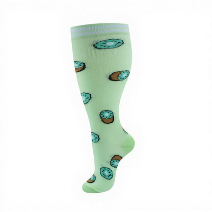 Plus Size Fruity Fun Kompressionsstrümpfe (4 Paar) - image 11