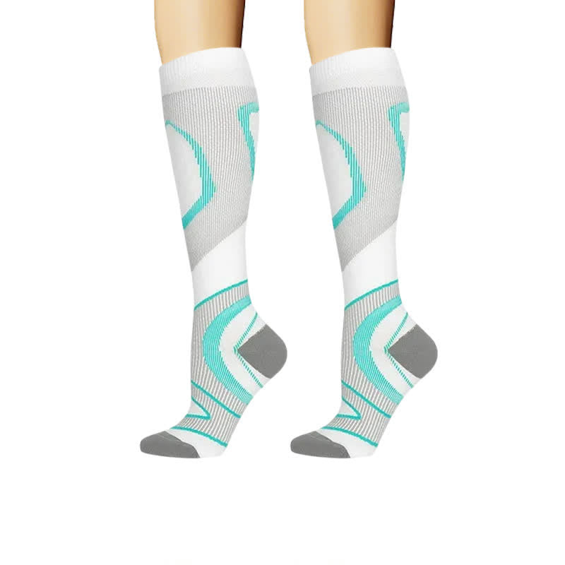 Sportliche Kompressionsstrümpfe mit geometrischem Muster (4 Paar) - Weiß - L/XL - image 1