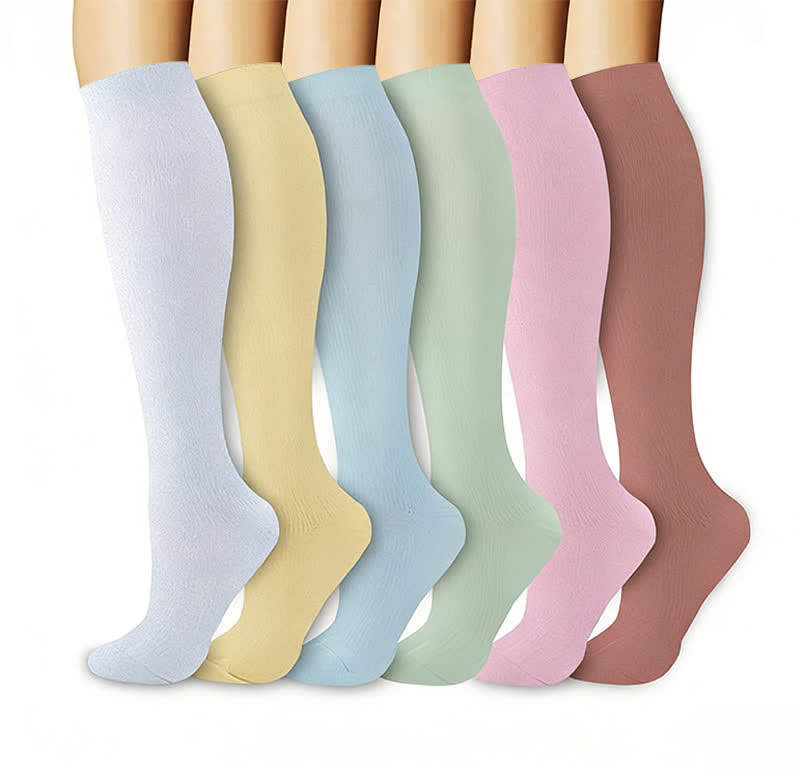 Pastellfarbene, einfarbige Kompressionsstrümpfe im minimalistischen Stil (6 Paar) - Mehrfarbig - L/XL - image 0