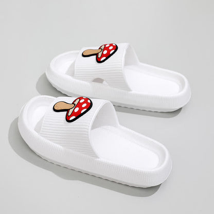 Gepolsterte Plateau-Slipper mit Pilzmotiv - image 1