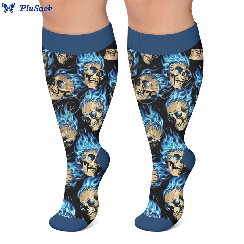 Gothic-Kompressionsstrümpfe in Übergröße mit Totenkopf- und Flammenmuster - image 4
