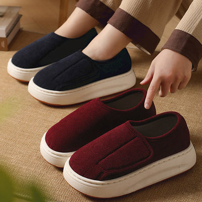 Hausschuhe mit gepolsterter Sohle in Übergröße - image 0