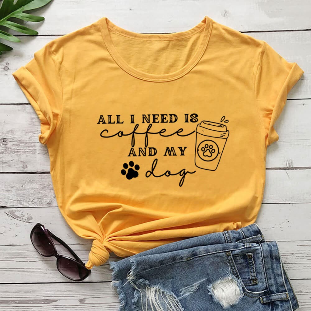 Kurzarm-T-Shirt mit Hundepfotenabdrücken in Übergröße - Gelb - 3XL - image 7