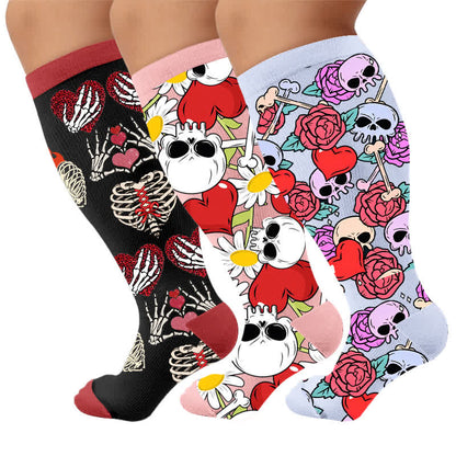 Rosa Kompressionsstrümpfe mit Totenkopf-Herzaugenmuster in Übergröße - Mehrfarbig (3 Paare) - 4XL - image 4