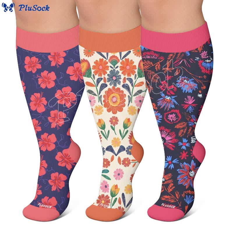 Kompressionsstrümpfe mit hellem Blumenmuster in Übergröße - image 0