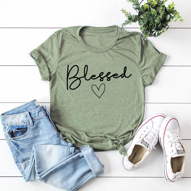 Plus Size T-Shirt mit Herzmotiv - Olivgrün - 5XL - image 4