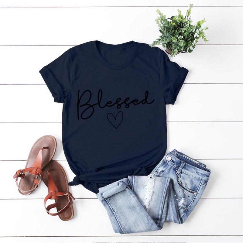Plus Size T-Shirt mit Herzmotiv - Marineblau - 5XL - image 8