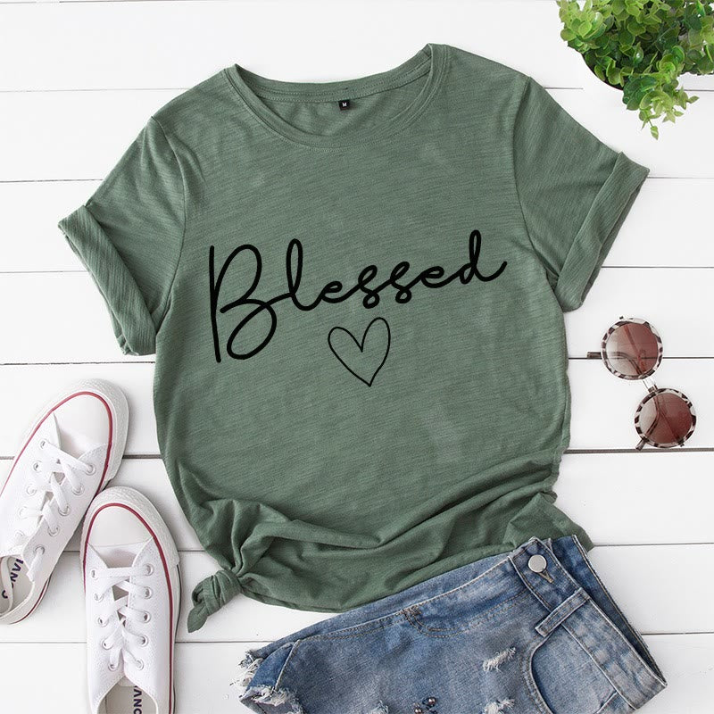 Plus Size T-Shirt mit Herzmotiv - Armeegrün - 5XL - image 3