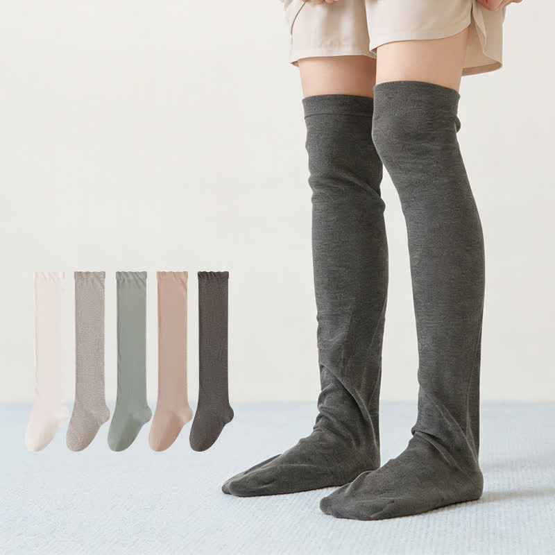 Kuschelige, einfarbige Schlafsocken aus Baumwolle, oberschenkelhoch (2 Paar) - image 0