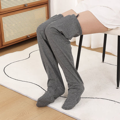 Minimal gerippte Overknee-Schlafsocken - image 3