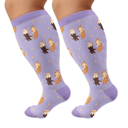 Kompressionsstrümpfe in Übergröße mit Fisch-, Katzen- und Affenmotiven - Lila (1 Paar) - 4XL - image 8