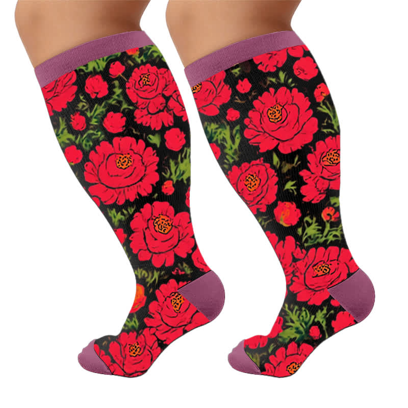 Kompressionsstrümpfe in Übergröße von Bold Blossom - Lila (1 Paar) - 4XL - image 5