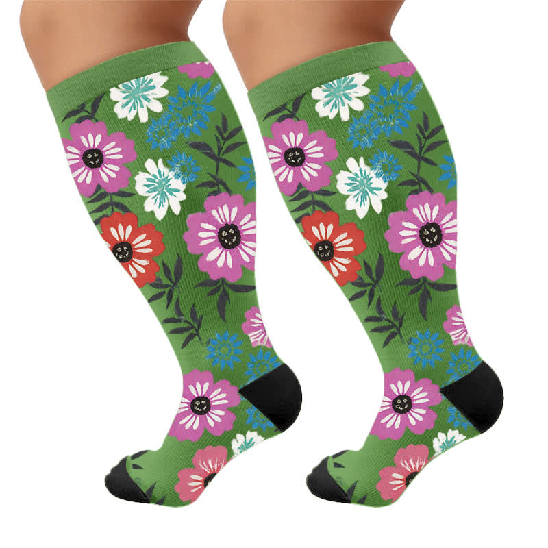 Kompressionsstrümpfe in Übergröße von Bold Blossom - Grün (1 Paar) - 4XL - image 6