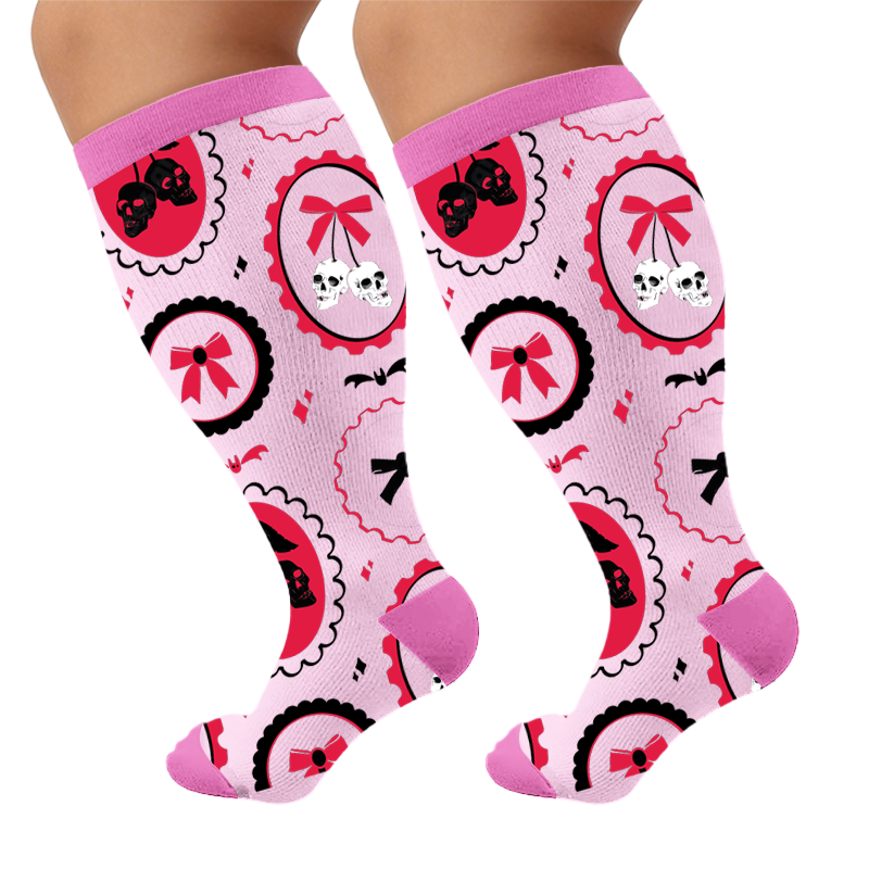 Gothic-Kompressionsstrümpfe in Übergröße mit Totenkopf und Kirschmuster - Rosa(1 Paar) - 4XL - image 6