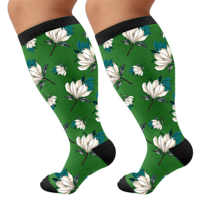 Kompressionsstrümpfe mit Magnolienmuster in Übergröße - Grün (1 Paar) - 4XL - image 10
