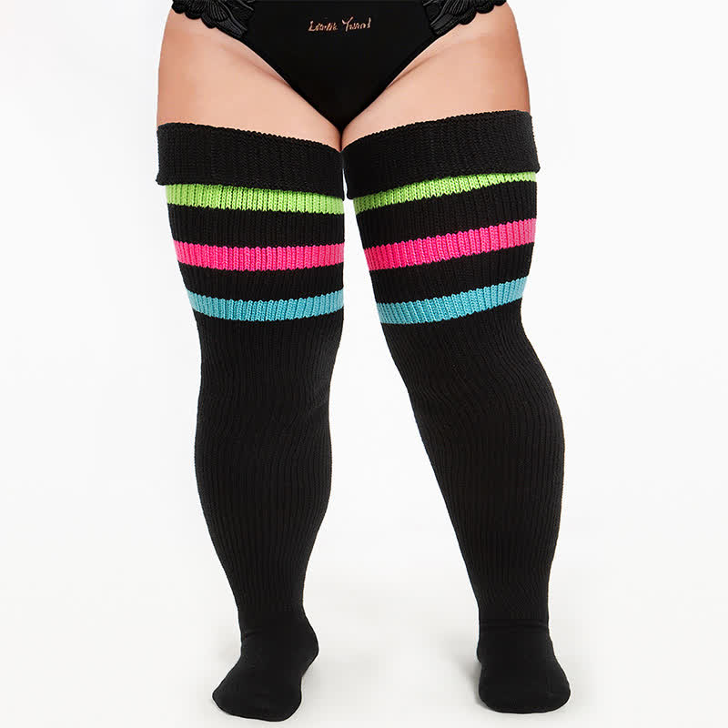 Gerippte Oberschenkelhohe Socken im College-Stil - Schwarz - Einheitsgröße - Mit elastischem Band - image 1