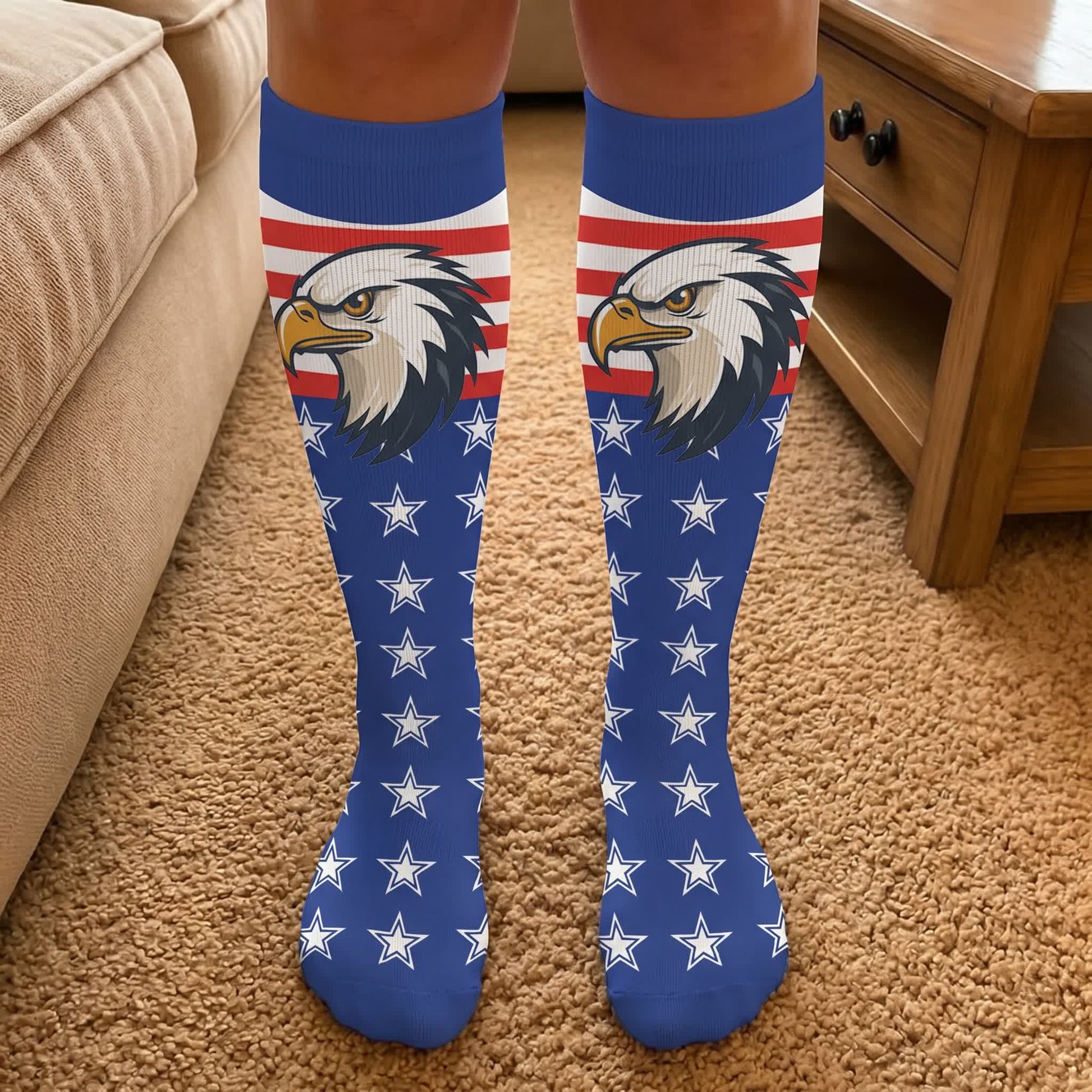 Patriotische Kompressionsstrümpfe mit Adler- und Sternenmotiv in Übergröße - image 1