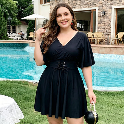 Badekleid mit Wickelgürtel - Schwarz - 5XL - image 0