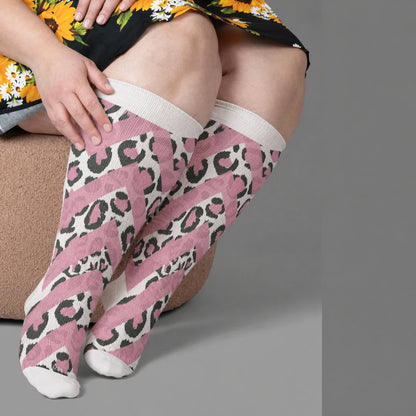 Kompressionsstrümpfe mit Wildleder-Motiv in Übergröße - Weiß (1 Paar) - 4XL - image 3