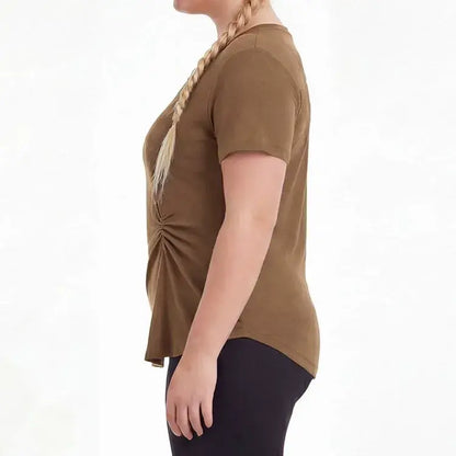 Plus Size T-Shirt mit Raffung an der Seite - image 6