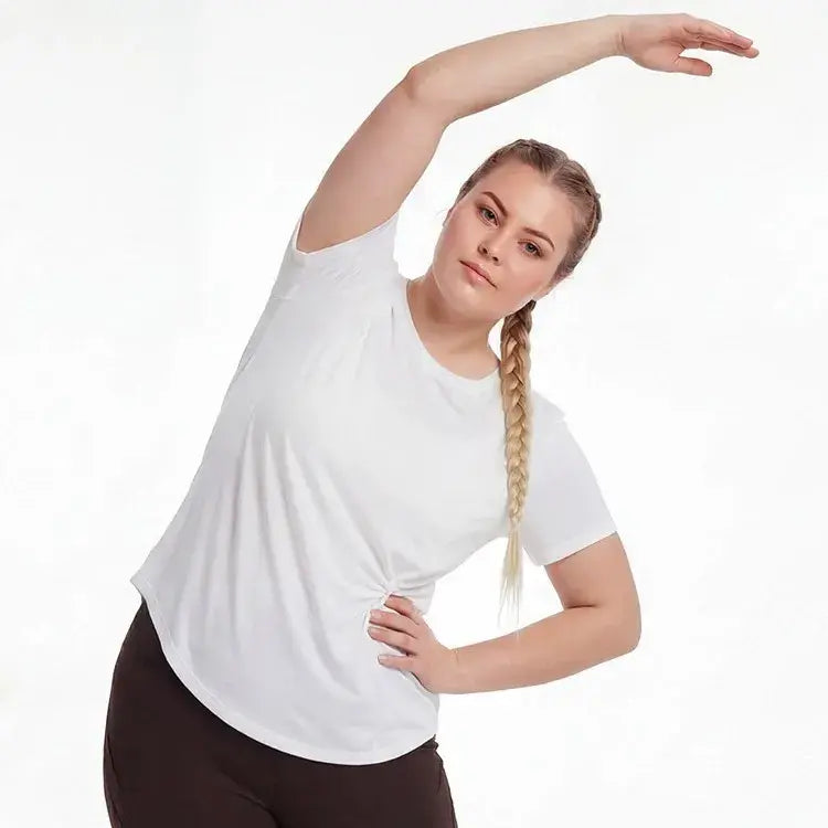 Plus Size T-Shirt mit Raffung an der Seite - image 3