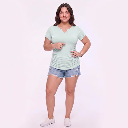 Sportshirt mit V-Ausschnitt und Raffung in Übergröße - image 6