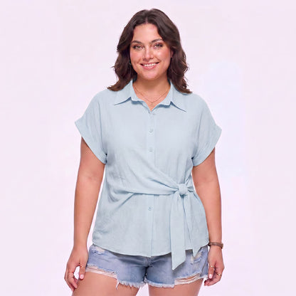 Luftige Sommerbluse mit Bindegürtel, Kragen und Knopfleiste - Blau - 3XL - image 4