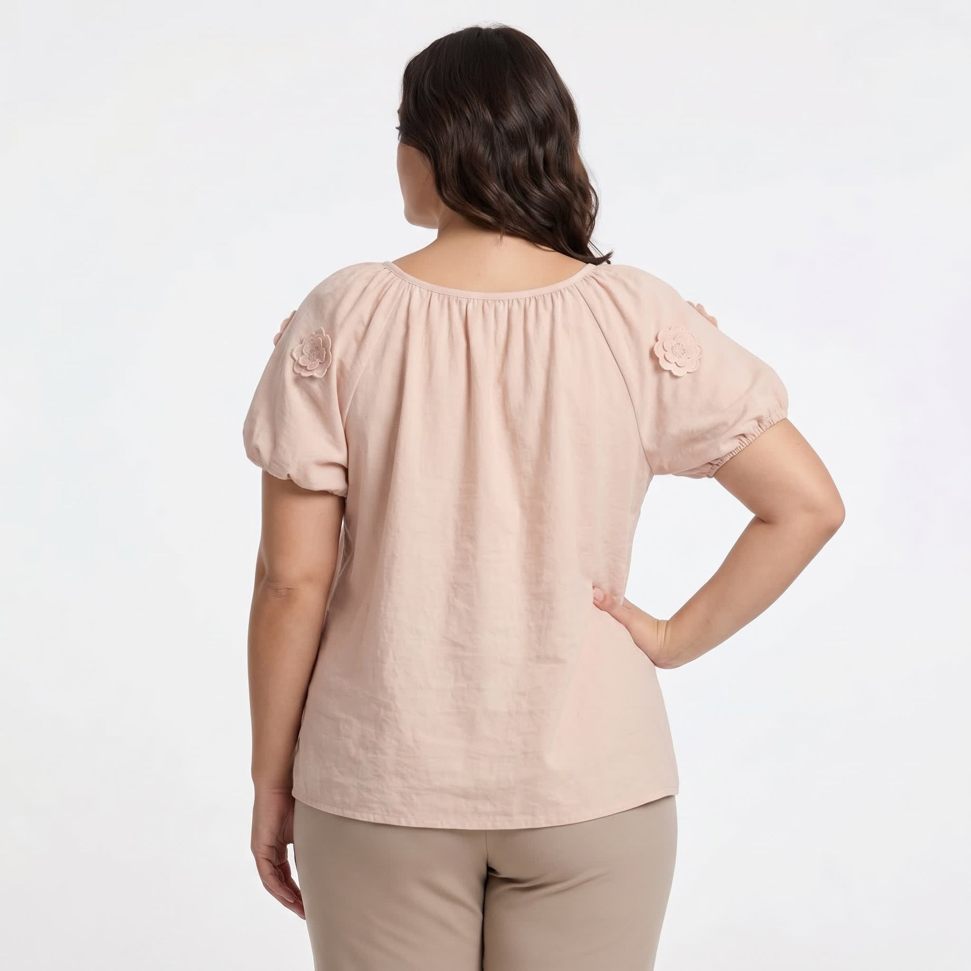 Bluse mit floralen Applikationen, Puffärmeln und Bindeband vorne - image 2