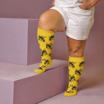 Kompressionsstrümpfe mit Totenkopf- und Bienenmotiv in Übergröße - Gelb (1 Paar) - 4XL - image 1
