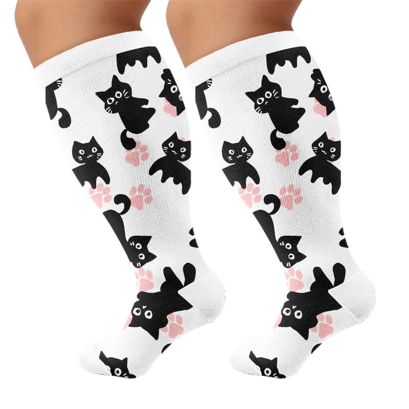 Weiße Kompressionsstrümpfe mit Katzenpfoten in Übergröße - image 8