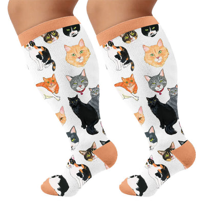 Bunte Kompressionsstrümpfe mit Katzenmotiv in Übergröße - image 10