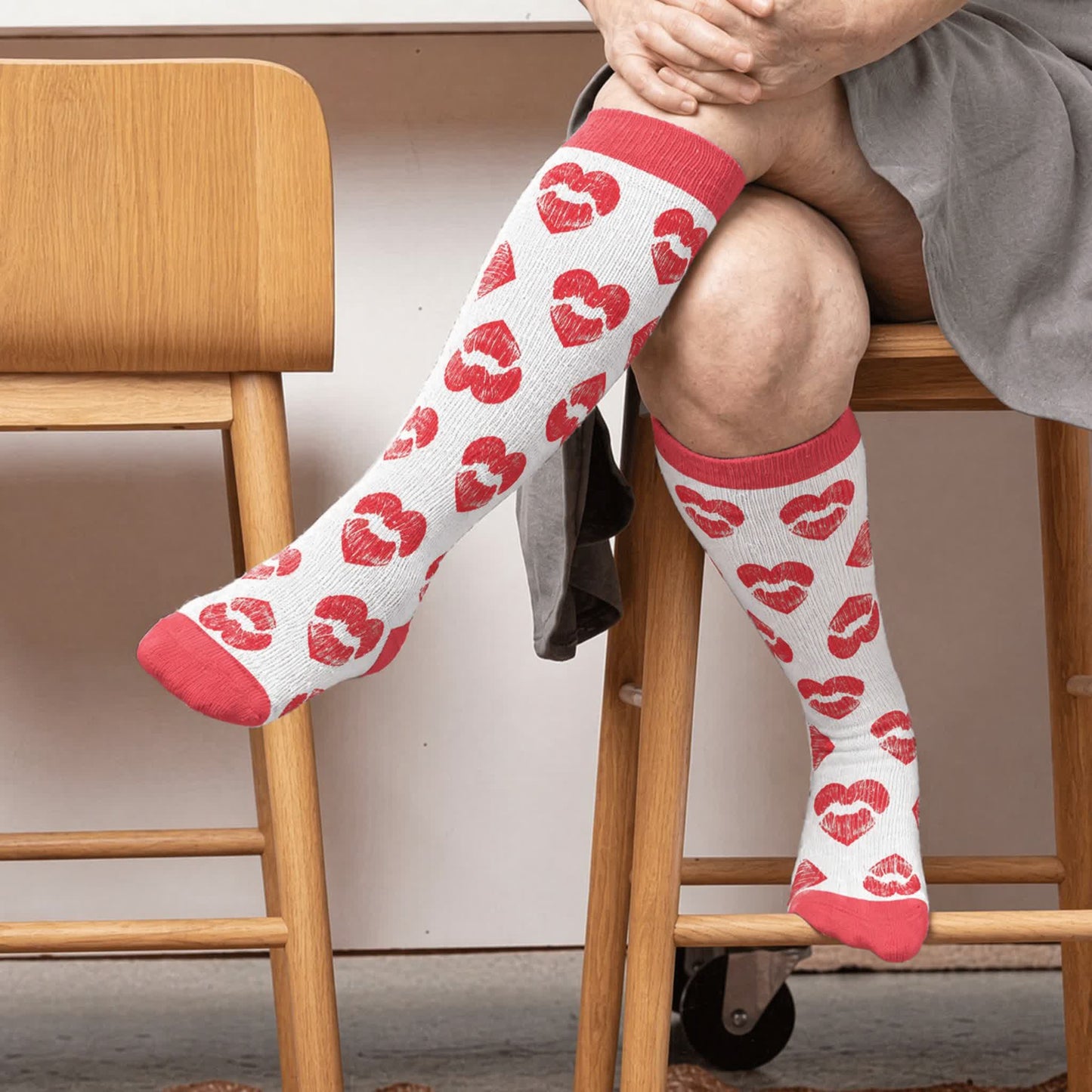 Sexy Herz-Kompressionsstrümpfe in Übergröße - Rot (1 Paar) - 4XL - image 1