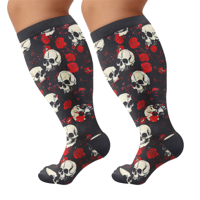 Gothic-Kompressionsstrümpfe in Übergröße mit Totenkopf und Rose - Schwarz (1 Paar) - 4XL - image 10