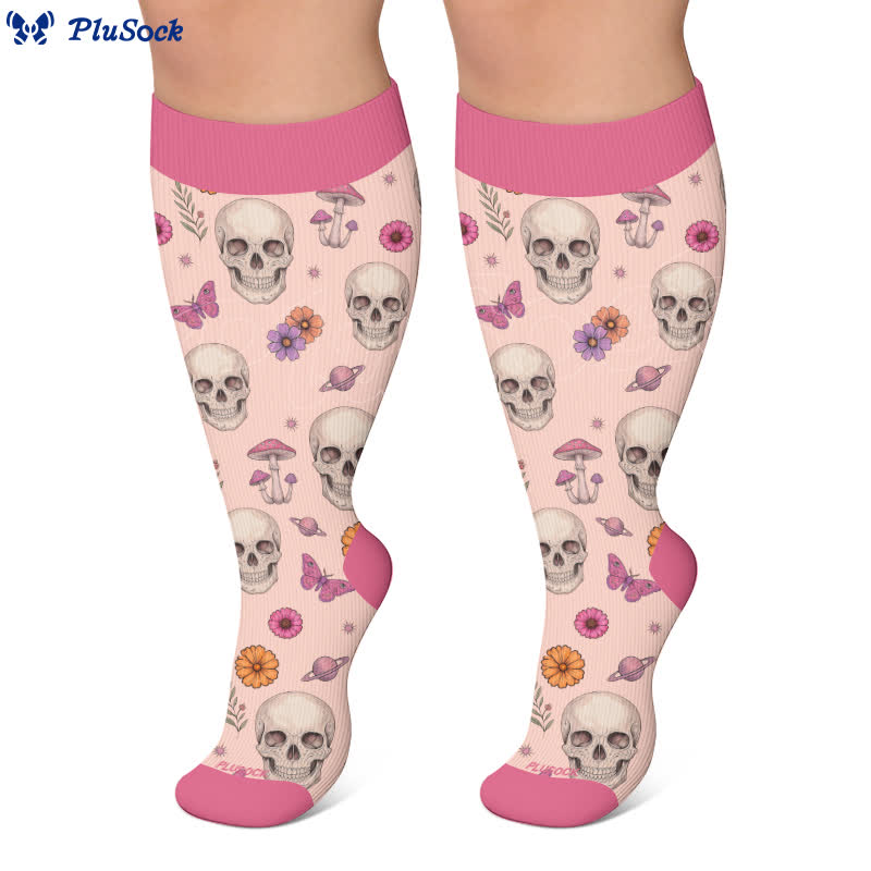 Gothic-Kompressionsstrümpfe in Übergröße mit Totenkopf und Rose - image 7