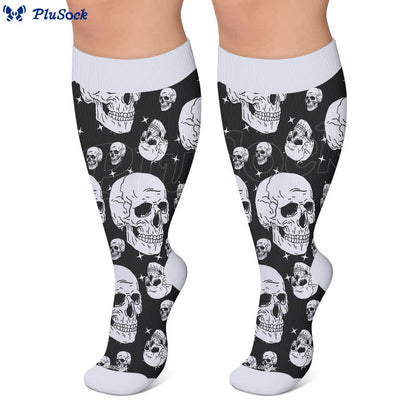 Gothic-Kompressionsstrümpfe in Übergröße mit Totenkopf und Rose - image 5