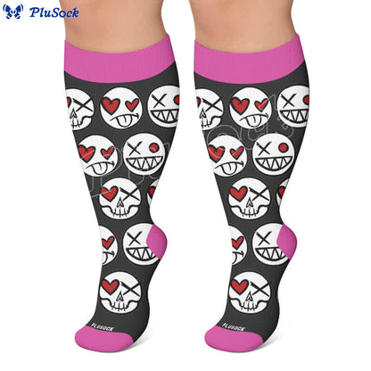 Kompressionsstrümpfe mit Totenkopf-Motiv in Übergröße - image 7