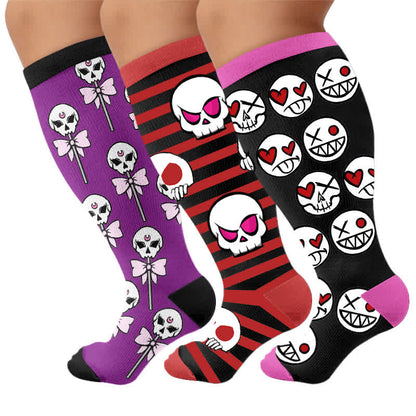 Kompressionsstrümpfe mit Totenkopf-Motiv in Übergröße - Mehrfarbig (3 Paare) - 4XL - image 4