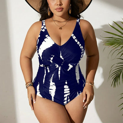 Badeanzug mit blauem Marmormuster und Twist-Front - Marineblau - 5XL - image 8