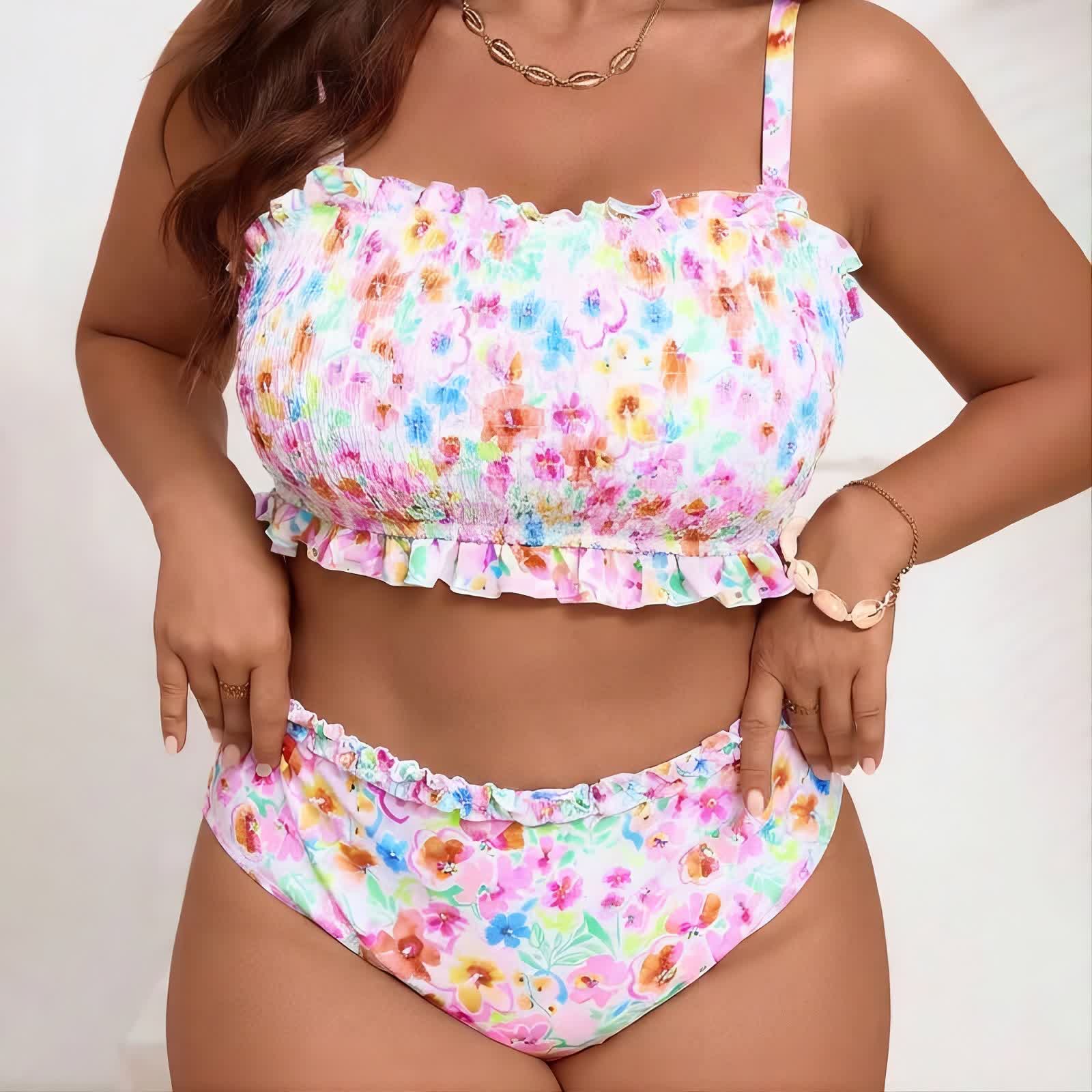 Bikini-Set mit rosafarbenem Blumenmuster und Smok-Einsätzen - Rosa - 5XL - image 0