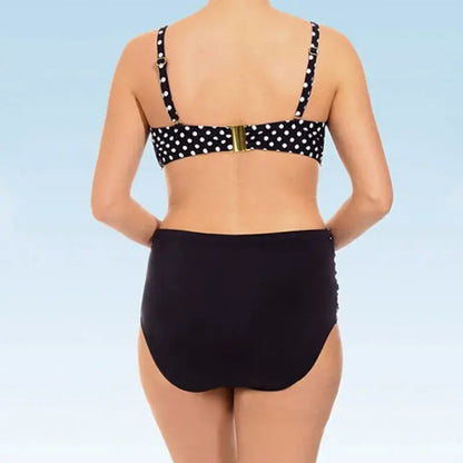 Retro-Bikini-Set in Weiß mit weißen Polka-Dots und Twist-Vorderseite - image 1