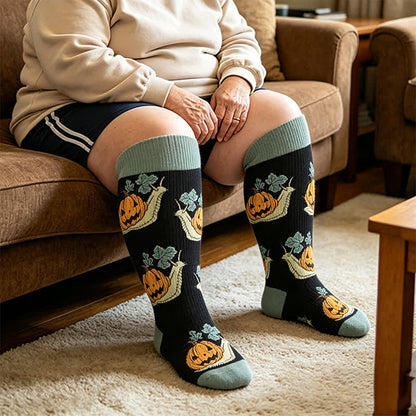 Kompressionsstrümpfe mit Schnecken- und Kürbismotiv in Übergröße - Grün (1 Paar) - 4XL - image 1