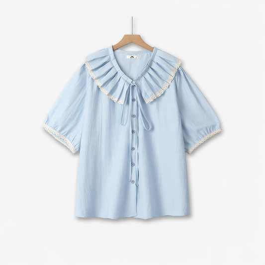Bluse in Übergröße mit Rüschenkragen und Spitzenbesatz - Blau - 6XL - image 0